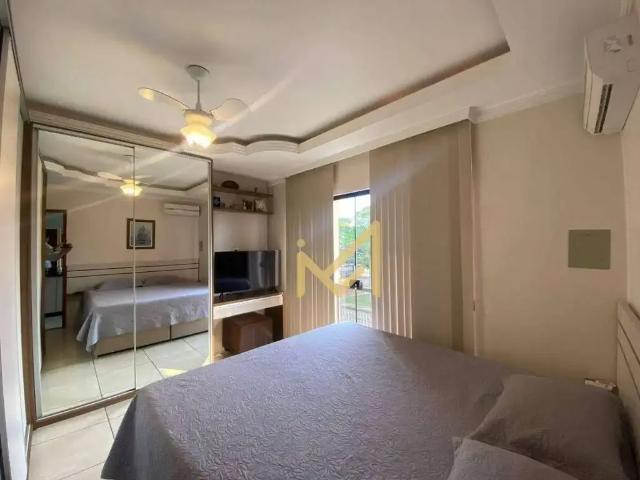 Casa / Sobrado para Venda em Cascavel/PR Região do Lago 2 3 Quartos