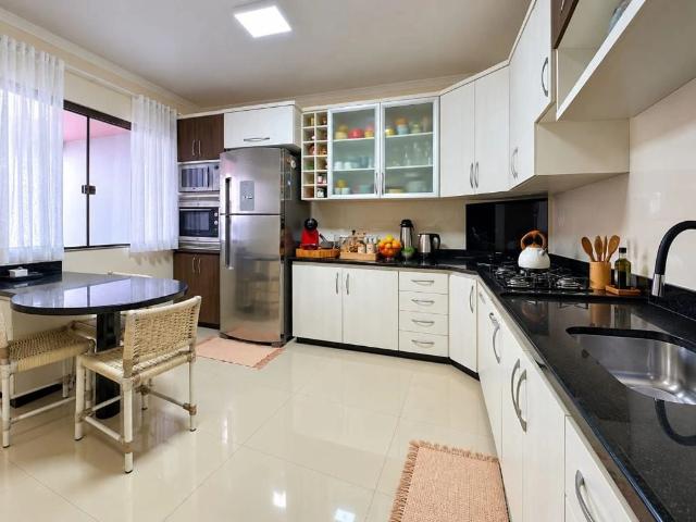 Casa / Sobrado para Venda em Cascavel/PR Região do Lago 2 Quartos