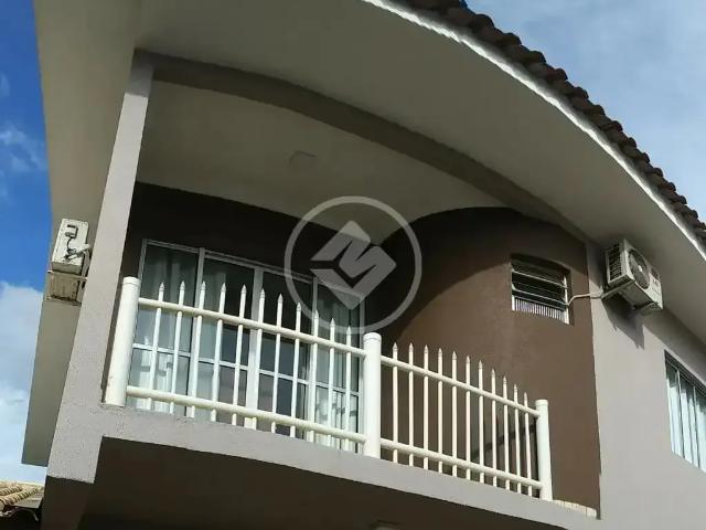 Casa / Sobrado para Venda em Cascavel/PR Região do Lago 3 Quartos