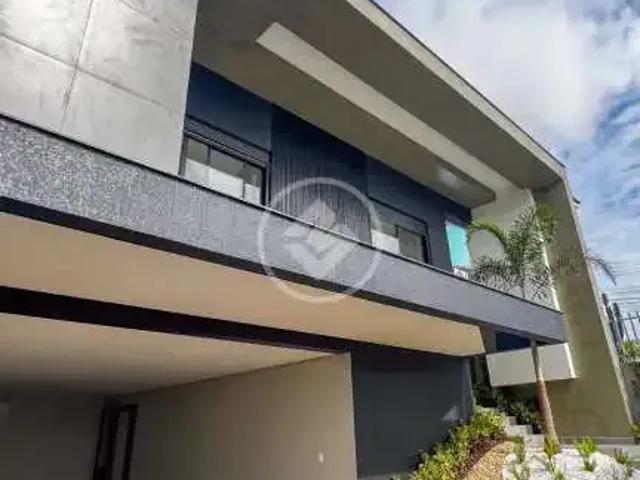 Casa / Sobrado para Venda em Cascavel/PR Região do Lago 4 Quartos