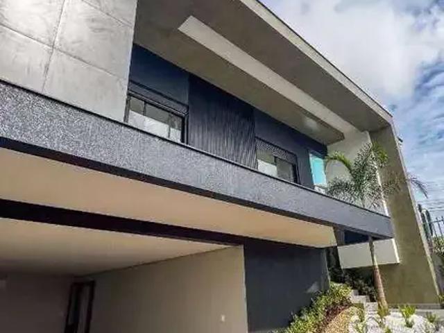 Casa / Sobrado para Venda em Cascavel/PR Região do Lago 4 Quartos