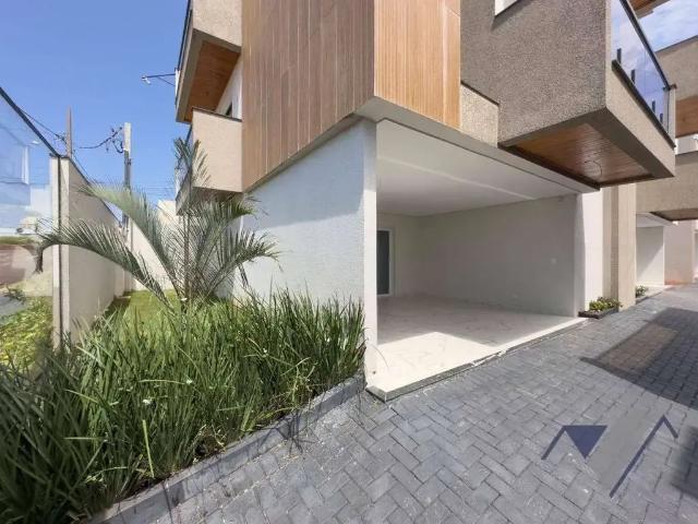 Casa / Sobrado para Venda em Cascavel/PR Santo Inácio 3 Quartos