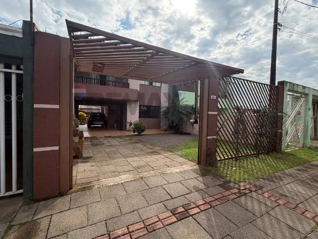 Casa / Sobrado para Venda em Cascavel/PR Universitário 3 Quartos