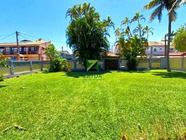 Casa / Sobrado para Venda em Casimiro de Abreu/RJ Centro 3 Quartos