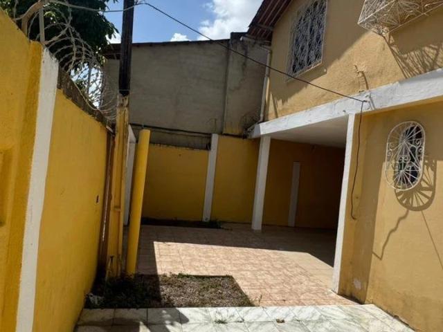 Casa / Sobrado para Venda em Caucaia/CE Parque Albano 5 Quartos