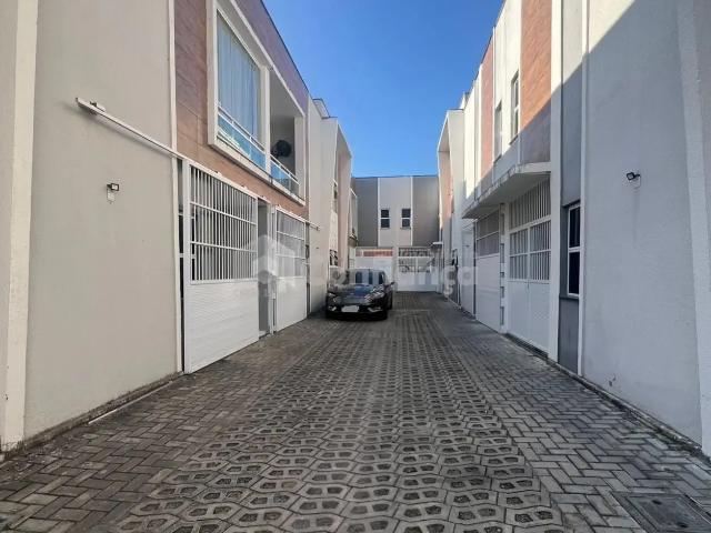 Casa / Sobrado para Venda em Caucaia/CE Parque Potira 2 Quartos