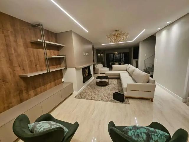 Casa / Sobrado para Venda em Caxias do Sul/RS Colina Sorriso 3 Quartos