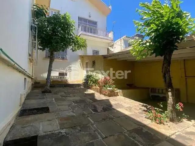 Casa / Sobrado para Venda em Caxias do Sul/RS Centro 3 Quartos