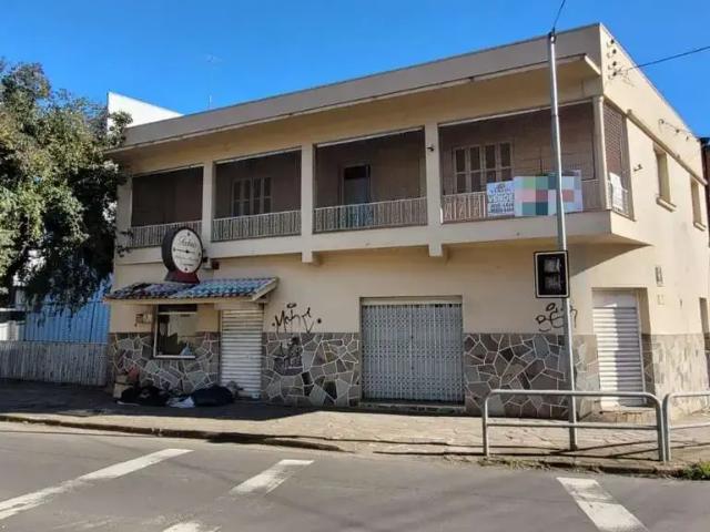 Casa / Sobrado para Venda em Caxias do Sul/RS Centro 4 Quartos