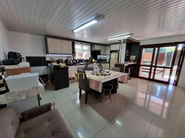 Casa / Sobrado para Venda em Caxias do Sul/RS Cidade Nova 3 Quartos