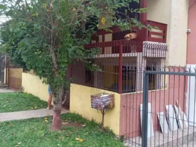 Casa / Sobrado para Venda em Caxias do Sul/RS Cidade Nova 4 Quartos