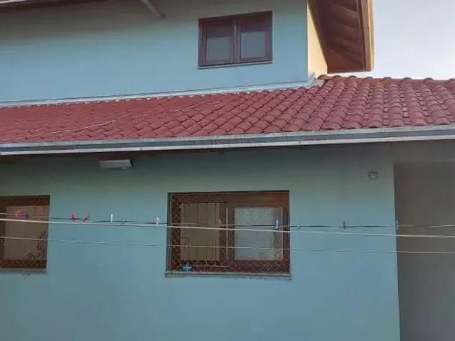 Casa / Sobrado para Venda em Caxias do Sul/RS Cidade Nova 4 Quartos