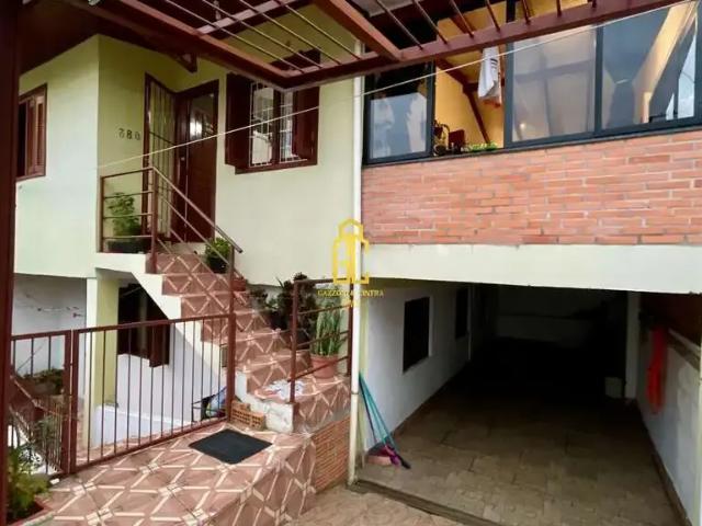 Casa / Sobrado para Venda em Caxias do Sul/RS Cidade Nova 5 Quartos