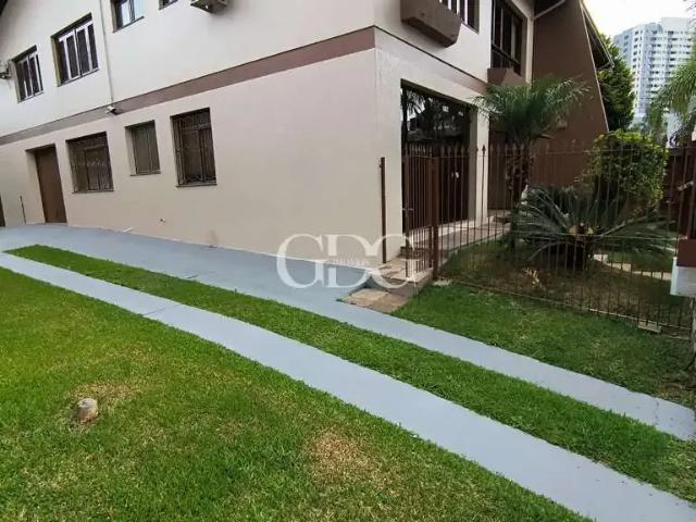 Casa / Sobrado para Venda em Caxias do Sul/RS Cinqüentenário 3 Quartos