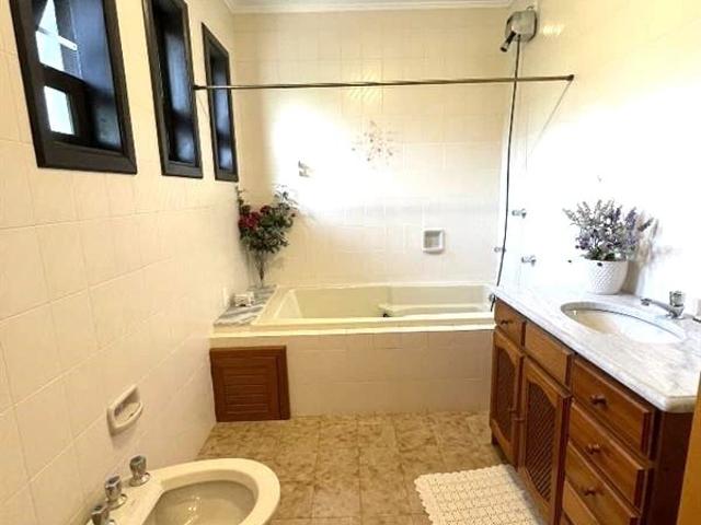 Casa / Sobrado para Venda em Caxias do Sul/RS Cinqüentenário 4 Quartos