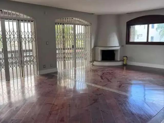 Casa / Sobrado para Venda em Caxias do Sul/RS Cinqüentenário 4 Quartos