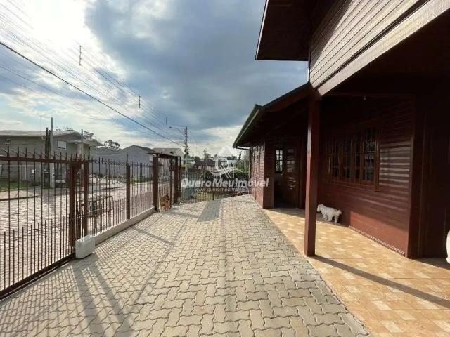 Casa / Sobrado para Venda em Caxias do Sul/RS Desvio Rizzo 4 Quartos