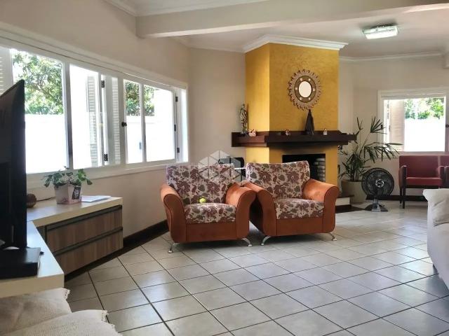 Casa / Sobrado para Venda em Caxias do Sul/RS Desvio Rizzo 4 Quartos