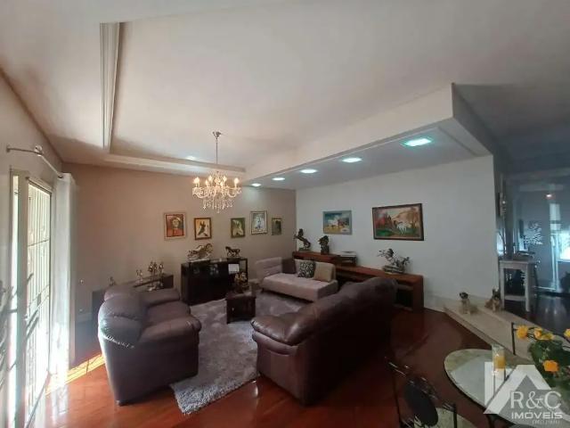Casa / Sobrado para Venda em Caxias do Sul/RS Madureira 4 Quartos
