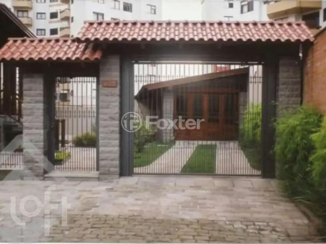Casa / Sobrado para Venda em Caxias do Sul/RS Madureira 4 Quartos