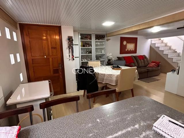 Casa / Sobrado para Venda em Caxias do Sul/RS Sagrada Família 4 Quartos