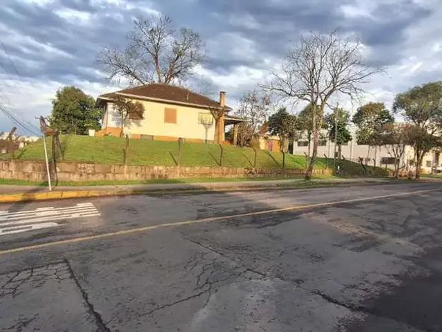 Casa / Sobrado para Venda em Caxias do Sul/RS Santa Catarina 3 Quartos