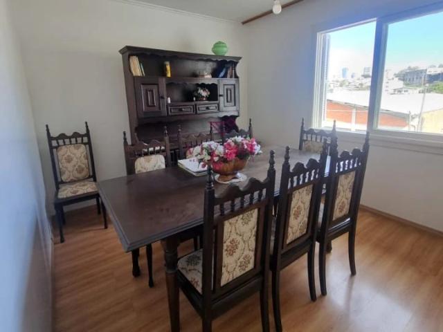 Casa / Sobrado para Venda em Caxias do Sul/RS Santa Catarina 4 Quartos