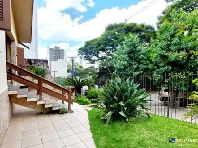 Casa / Sobrado para Venda em Caxias do Sul/RS Panazzolo 3 Quartos