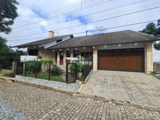 Casa / Sobrado para Venda em Caxias do Sul/RS Petrópolis 7 Quartos