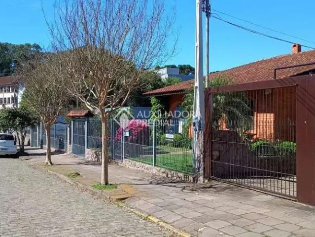 Casa / Sobrado para Venda em Caxias do Sul/RS Petrópolis 3 Quartos