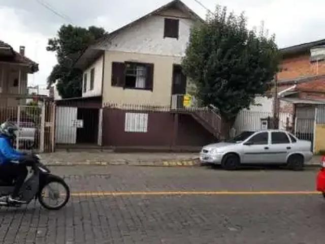 Casa / Sobrado para Venda em Caxias do Sul/RS Pio X 3 Quartos