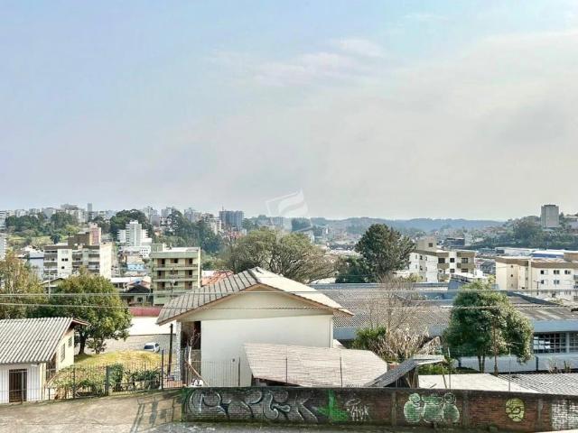 Casa / Sobrado para Venda em Caxias do Sul/RS Rio Branco 4 Quartos