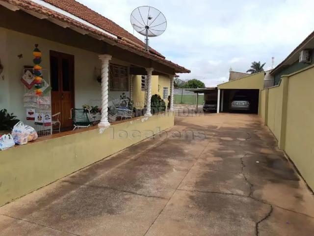 Casa / Sobrado para Venda em Cedral/SP Centro 3 Quartos