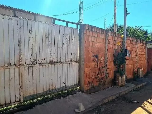 Casa / Sobrado para Venda em Ceilândia/DF Setor Habitacional Pôr Do Sol 3 Quartos