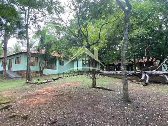Casa / Sobrado para Venda em Chapada dos Guimarães/MT Bom Clima 3 Quartos