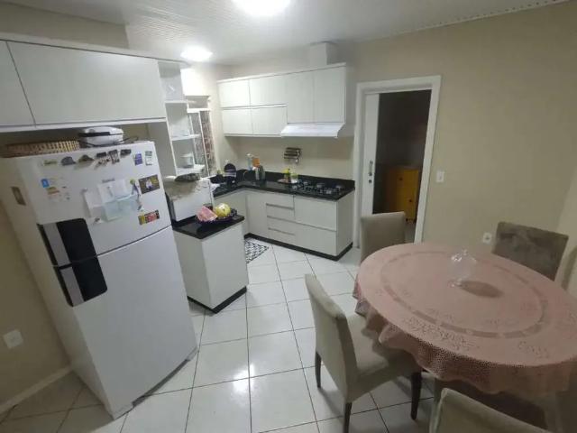 Casa / Sobrado para Venda em Chapecó/SC Passo dos Fortes 4 Quartos