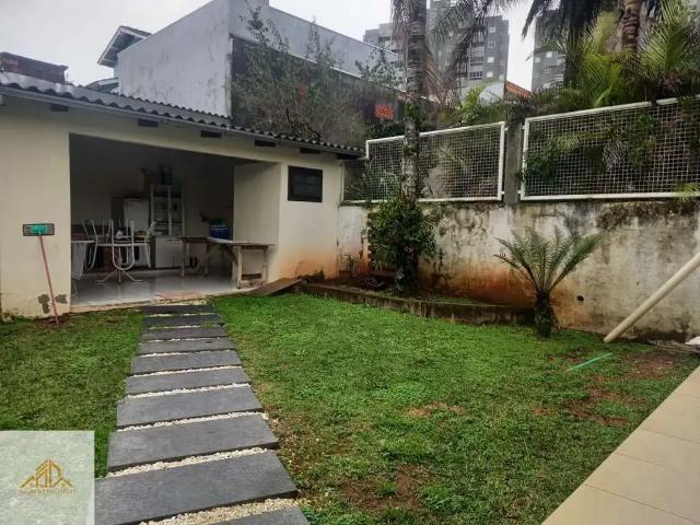 Casa / Sobrado para Venda em Chapecó/SC Passo dos Fortes 3 Quartos