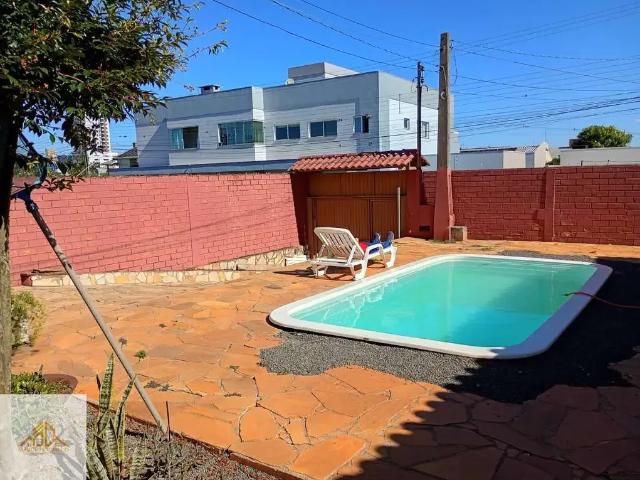 Casa / Sobrado para Venda em Chapecó/SC Universitário 3 Quartos