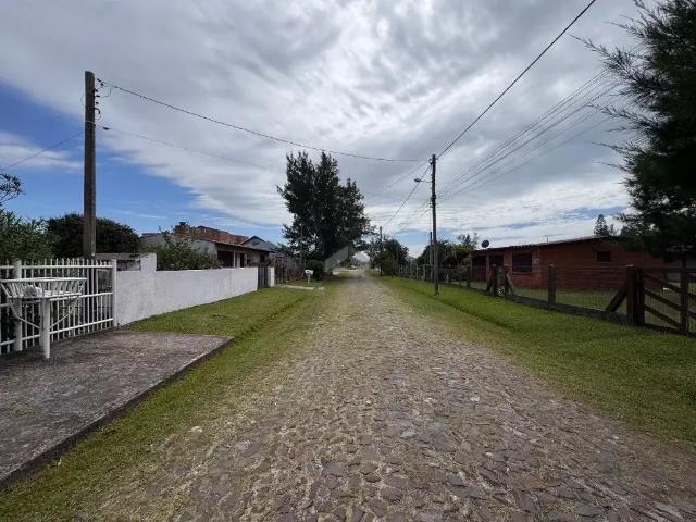 Casa / Sobrado para Venda em Cidreira/RS Nazaré 4 Quartos