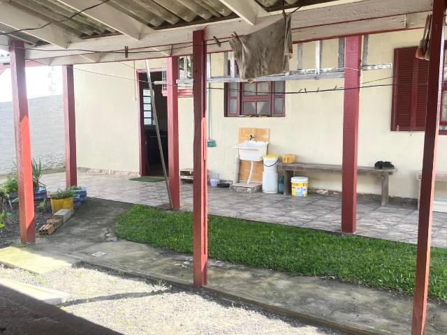 Casa / Sobrado para Venda em Cidreira/RS Nazaré 4 Quartos
