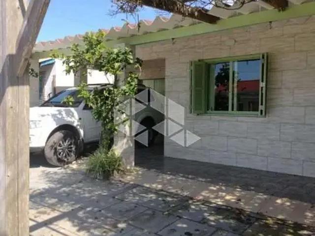Casa / Sobrado para Venda em Cidreira/RS Centro 4 Quartos