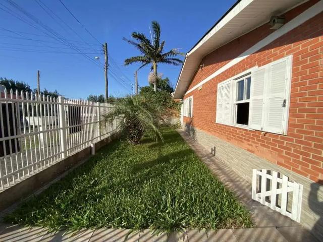 Casa / Sobrado para Venda em Cidreira/RS Centro 4 Quartos