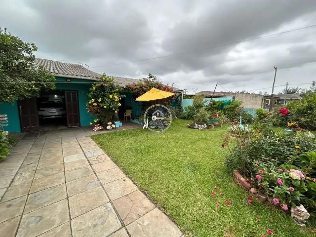 Casa / Sobrado para Venda em Cidreira/RS Centro 4 Quartos
