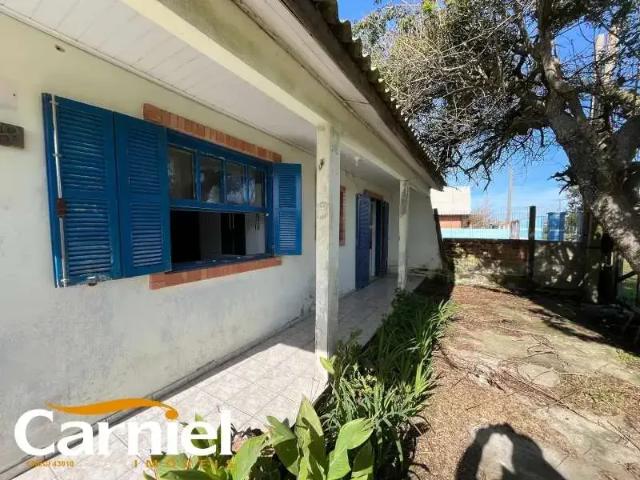 Casa / Sobrado para Venda em Cidreira/RS Centro 4 Quartos