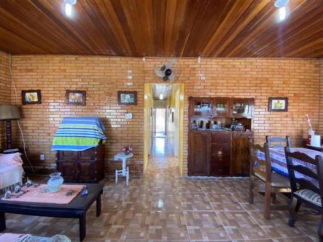 Casa / Sobrado para Venda em Cidreira/RS Centro 5 Quartos