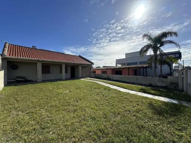 Casa / Sobrado para Venda em Cidreira/RS Centro 2 Quartos