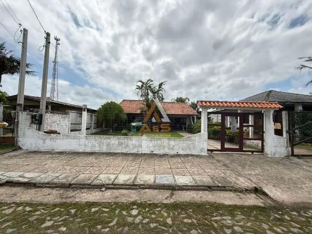 Casa / Sobrado para Venda em Cidreira/RS Centro 2 Quartos