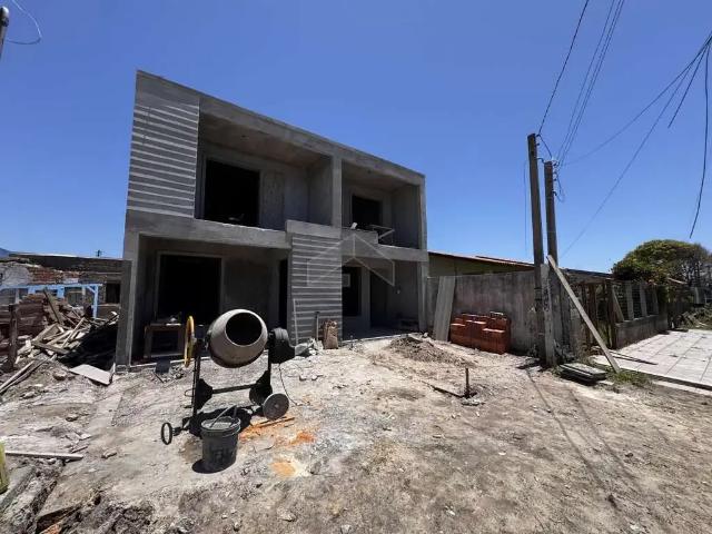 Casa / Sobrado para Venda em Cidreira/RS Centro 2 Quartos