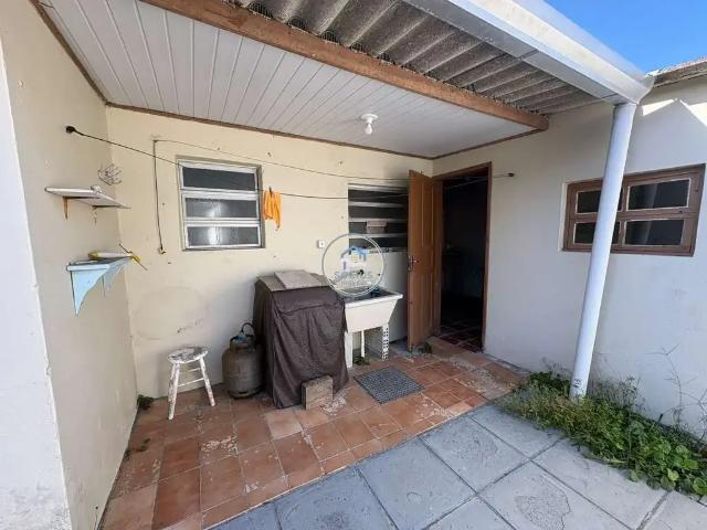 Casa / Sobrado para Venda em Cidreira/RS Centro 3 Quartos