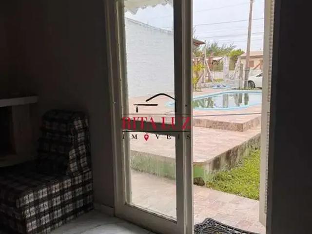 Casa / Sobrado para Venda em Cidreira/RS Centro 3 Quartos